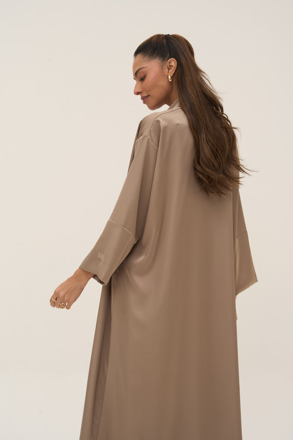 Éternelle Silk Abaya Taupe