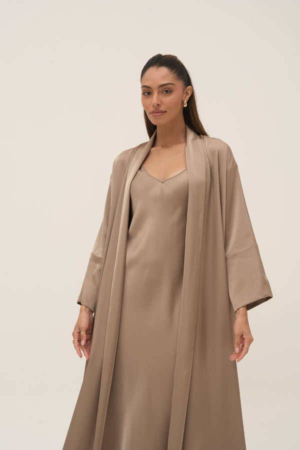 Éternelle Silk Abaya Taupe