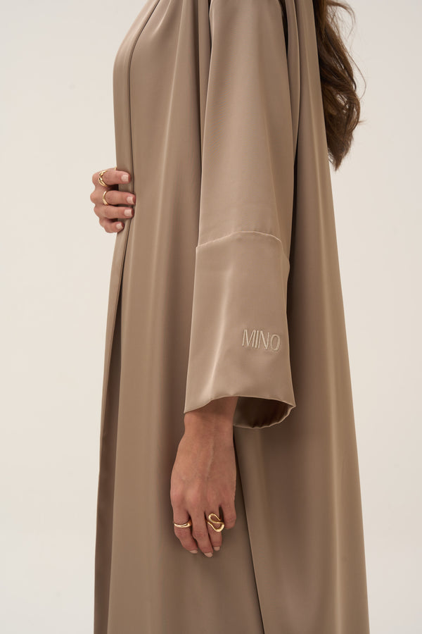 Éternelle Silk Abaya Taupe